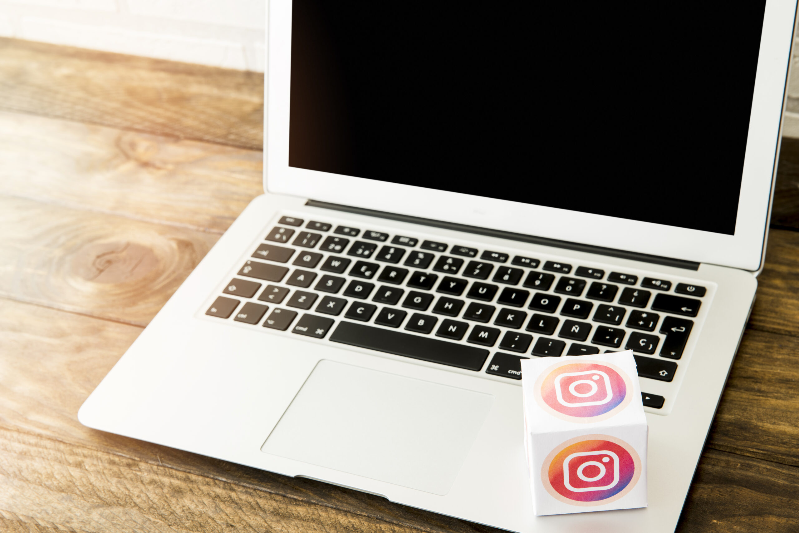 Instagram Live meistern: Ein Leitfaden zum Senden auf Ihrem Computer und zum Steuern der Sichtbarkeit von Kommentaren